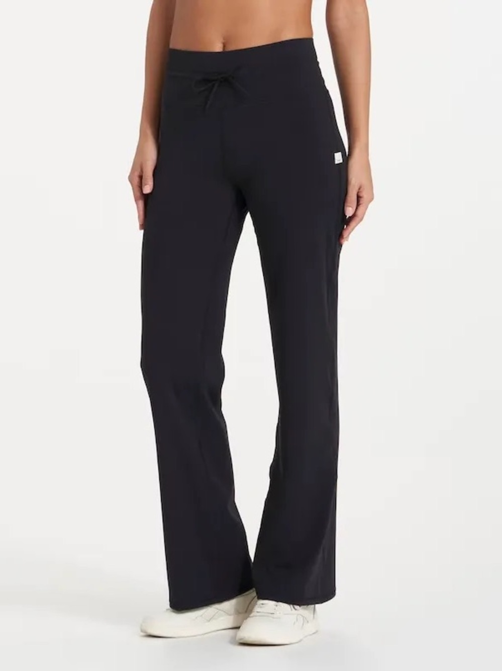 Vuori Women's Black Wide Leg Pants
Daily Flat Front Drawstring Size L